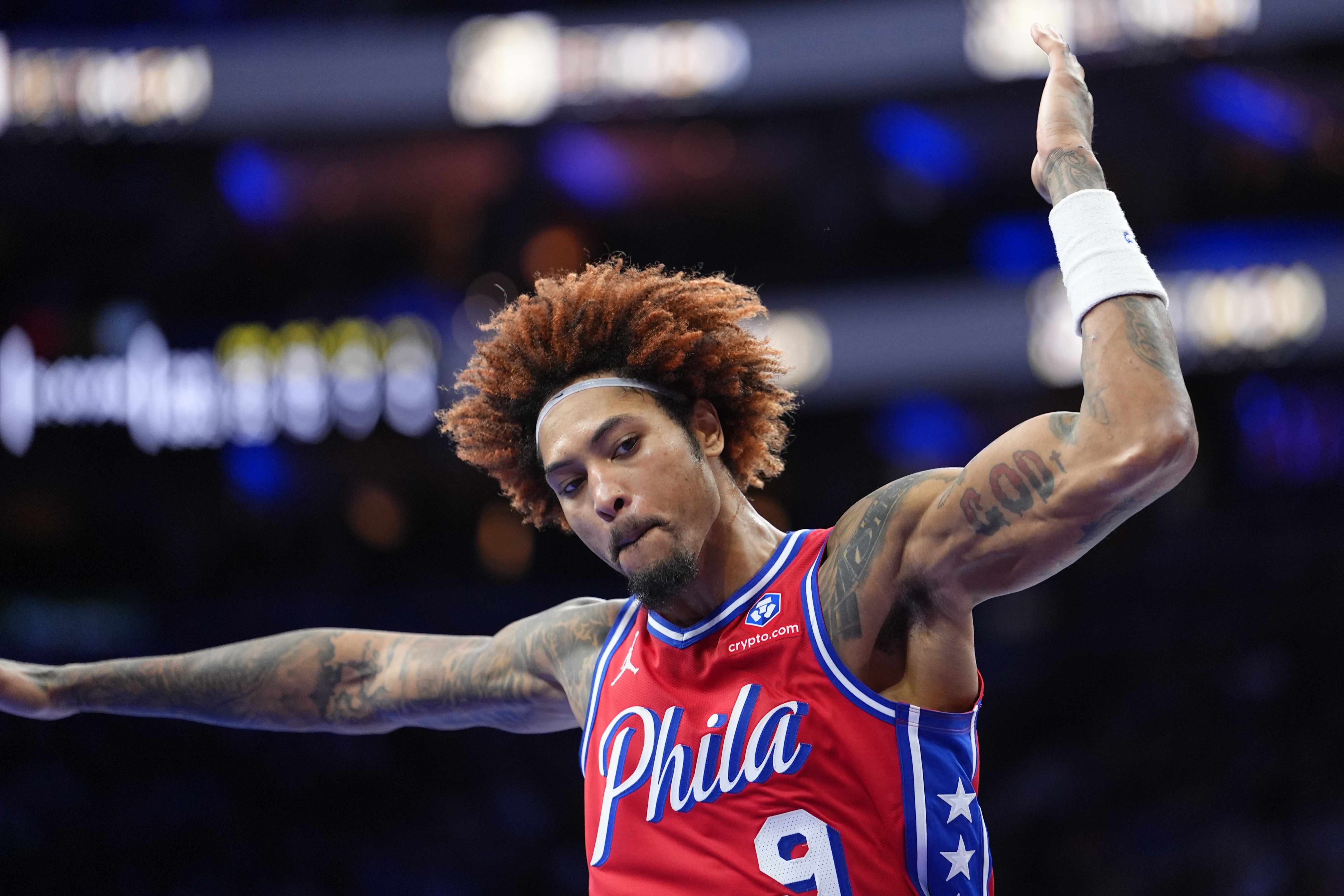 开云体育官方入口-活力十足！乌布雷战旧主砍下21分4板 输球但正负值+13全场最高